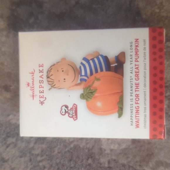 Waiting for the great pumpkin Linus ornament - Picture 7 of 10
